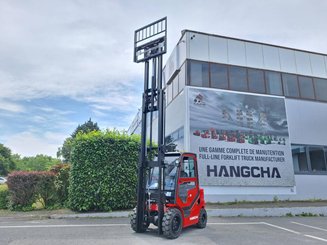 Four wheel front forklift Hangcha XF30D-2 (CPCD30-X2H7F1)