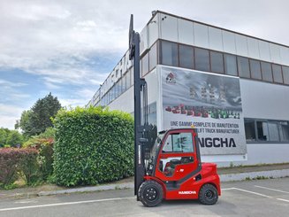 Four wheel front forklift Hangcha XF30D-2 (CPCD30-X2H7F1)