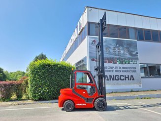 Four wheel front forklift Hangcha XF35D-2 (CPCD35-X2H7F1)