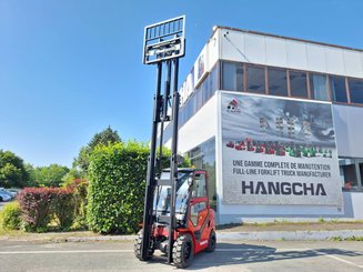 Four wheel front forklift Hangcha XF35D-2 (CPCD35-X2H7F1)