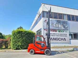 Four wheel front forklift Hangcha XF35D-2 (CPCD35-X2H7F1) - 9