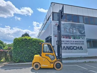 Four wheel front forklift Hangcha XE35i (CPD35-XEY2HA-SI)