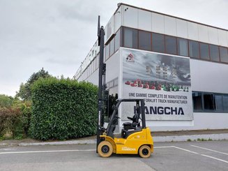 Four wheel front forklift Hangcha XE18i (CPD18-XEY2HA-SI) 
