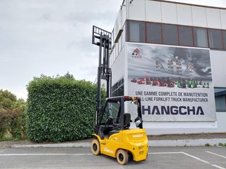 Four wheel front forklift Hangcha XE18i (CPD18-XEY2HA-SI) 