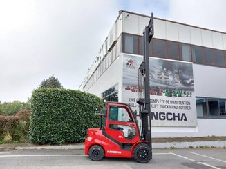 Four wheel front forklift Hangcha XF30D-2 (CPCD30-X2H7F1)