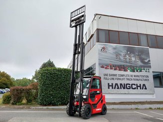Four wheel front forklift Hangcha XF30D-2 (CPCD30-X2H7F1)