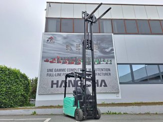 Three wheel front forklift Yale ERP16VT - 5