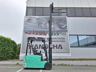 Three wheel front forklift Yale ERP16VT - 7