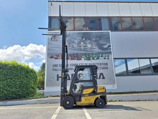 Four wheel front forklift Yale GDP25VX - 8