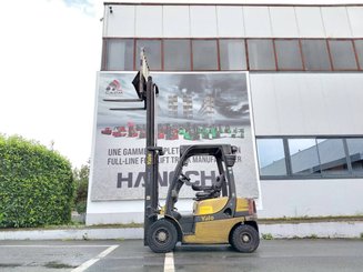 Four wheel front forklift Yale GDP20VX