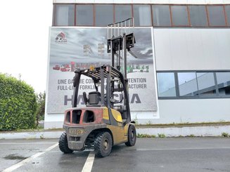 Four wheel front forklift Yale GDP20VX