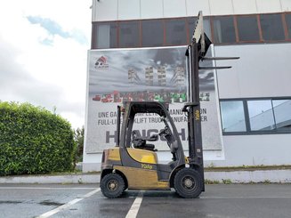 Four wheel front forklift Yale GDP20VX