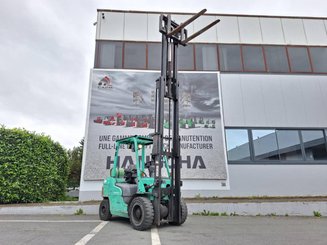 Four wheel front forklift Mitsubishi FG30N - 4