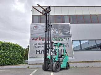 Four wheel front forklift Mitsubishi FG30N - 3