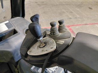 Four wheel front forklift Fenwick E16P