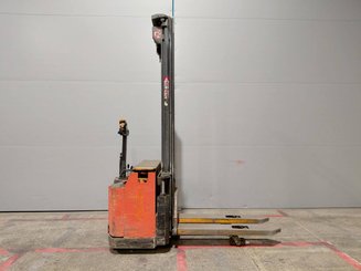 Pedestrian pallet stacker STILL EGV14