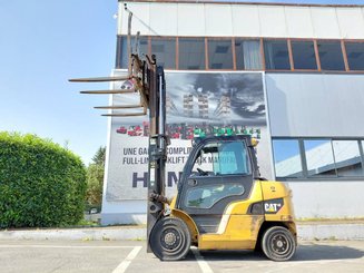 Four wheel front forklift Caterpillar DP40N - 8