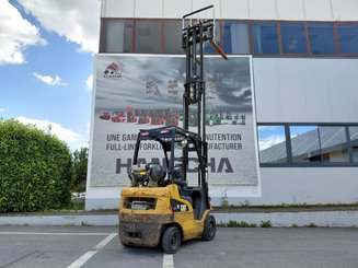 Four wheel front forklift Caterpillar GP18N