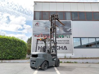 Four wheel front forklift TCM FD30T3