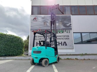 Four wheel front forklift Hyster J2.50XM