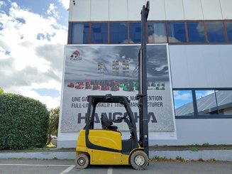 Four wheel front forklift Yale ERP25VL