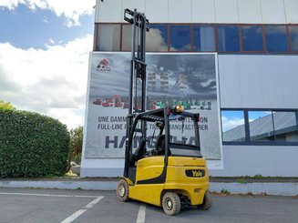 Four wheel front forklift Yale ERP25VL