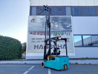 Three wheel front forklift Yale ERP18VTL