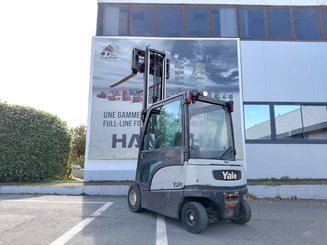 Four wheel front forklift Yale ERP30VL