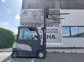 Four wheel front forklift Yale ERP30VL