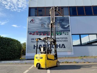 Three wheel front forklift Yale ERP18VTL