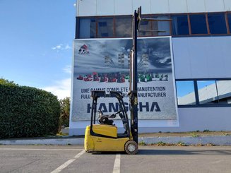 Three wheel front forklift Yale ERP18VTL