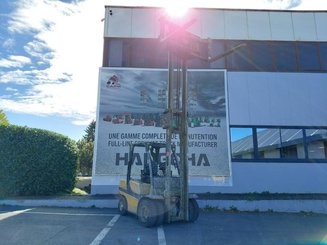 Four wheel front forklift Yale GDP35VX