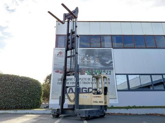 Multidirectional sideloader Hubtex MQ40