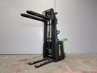 Stacker truck with folding platform Hangcha CDD16-XT1S-SiL
