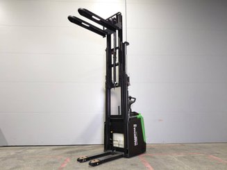 Stacker truck with folding platform Hangcha CDD16-XT1S-SiL