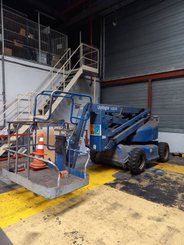 Articulated boom lift platform Upright AB46E