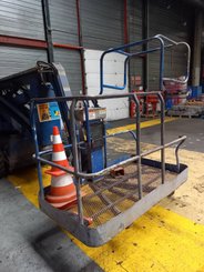 Articulated boom lift platform Upright AB46E