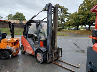 Four wheel front forklift Fenwick H30D