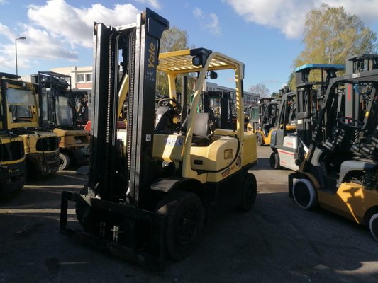 Four wheel front forklift Hyster H4.00FT5 - 1