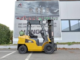 Four wheel front forklift Caterpillar GP25N - 5