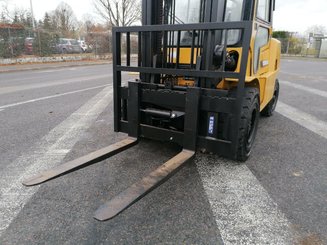 Four wheel front forklift Caterpillar GP40K - 7