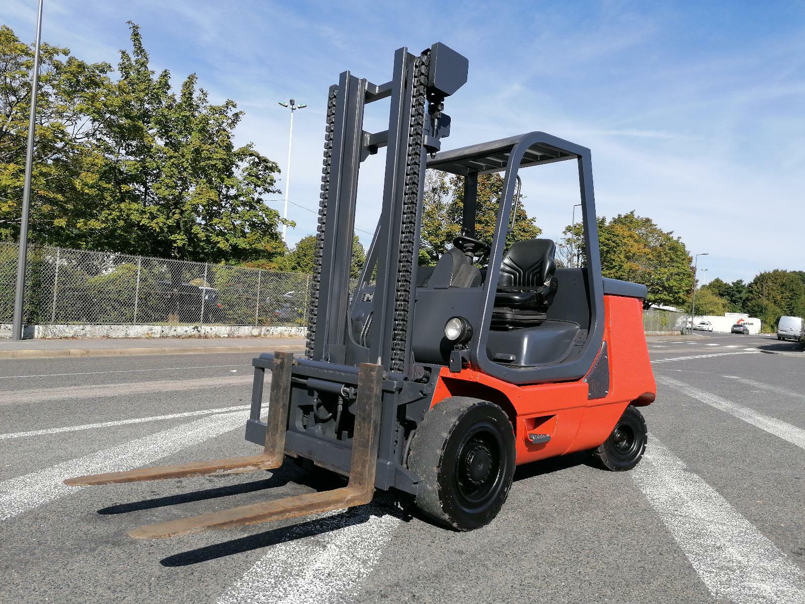 Four wheel counterbalanced forklift Fenwick E40P for sale at CAPM