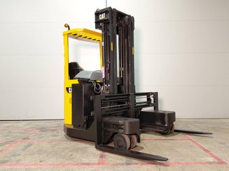 Multi-directional retractable mast reach truck Caterpillar NRM20K