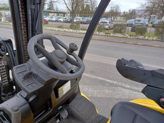 Four wheel front forklift Yale GLP40 VX - 10