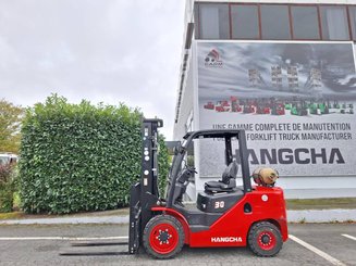 Four wheel front forklift Hangcha XF30G - 2