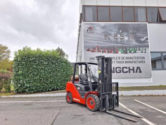 Four wheel front forklift Hangcha XF30G - 1