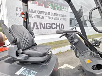 Four wheel front forklift Hangcha XF30G - 13