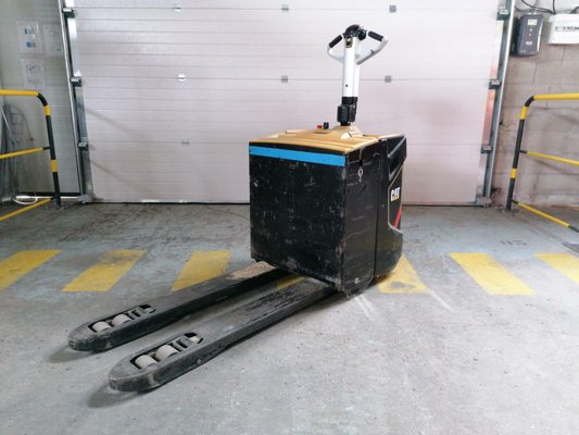 Pedestrian pallet truck Caterpillar NPP20N2R - 1