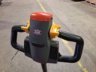 Pedestrian pallet truck Hangcha CBD16-ET