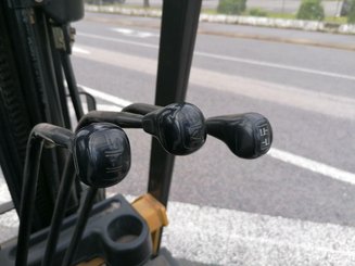Four wheel front forklift Caterpillar EC25N
